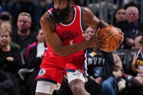 包含NBA常规赛赛前走向成谜，曼联状态回暖，信心回归，轮换策略成焦点的词条星空体育官网下载入口