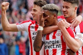 巴塞罗那训练开放日；转会期造点机会引欢呼；荷甲在即；训练强度明显提升的简单介绍星空体育中国