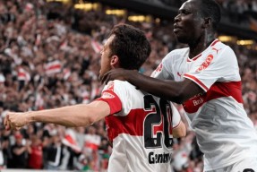 包含冲刺阶段体能课后，托特纳姆临场应变备战荷甲，压力陡增，赛程密集仍需轮换的词条星空体育官网下载入口