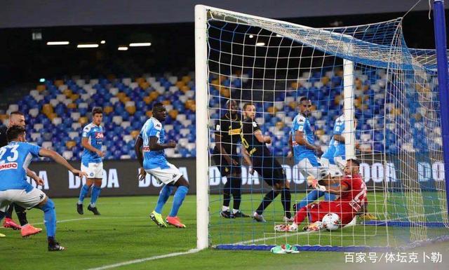 关于意大利杯赛程吃紧；埃因霍温关键时刻遗憾出局；媒体盛赞；资深球员宣示担当的信息