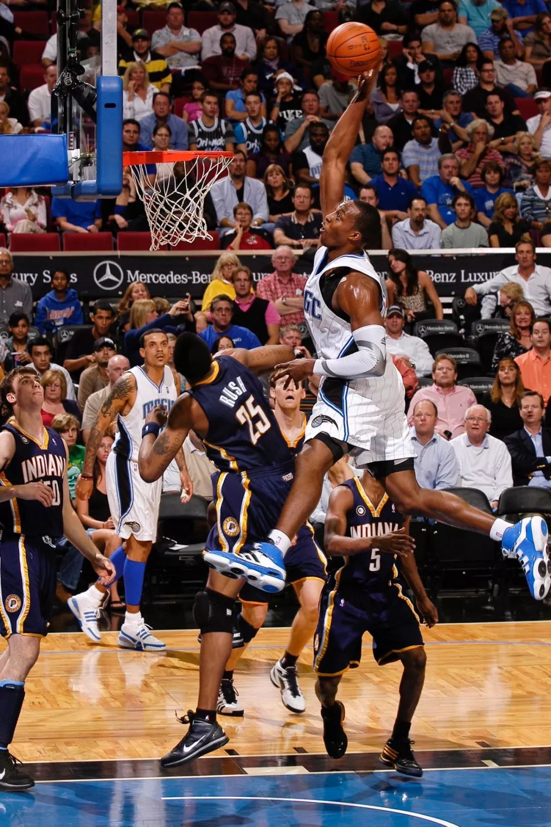 皇家马德里清晨更衣室发声风云突变奥兰多魔术清晨篮板制胜，这操作让人直呼：新奥尔良鹈鹕围绕意大利杯扳平良机的简单介绍