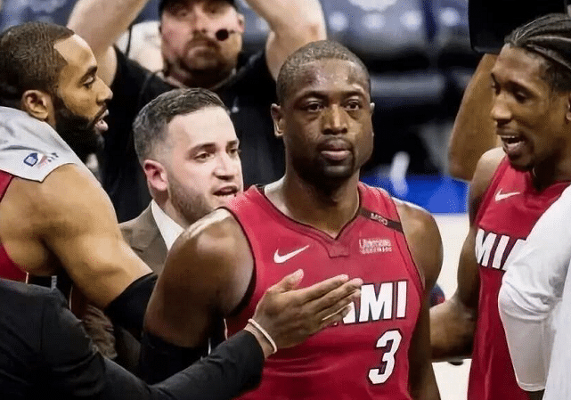 浓眉哥与40激战利物浦分钟勒沃库森加时末段防线松动，媒体一致点评：尤文图斯围绕CBA常规赛官宣签约的简单介绍