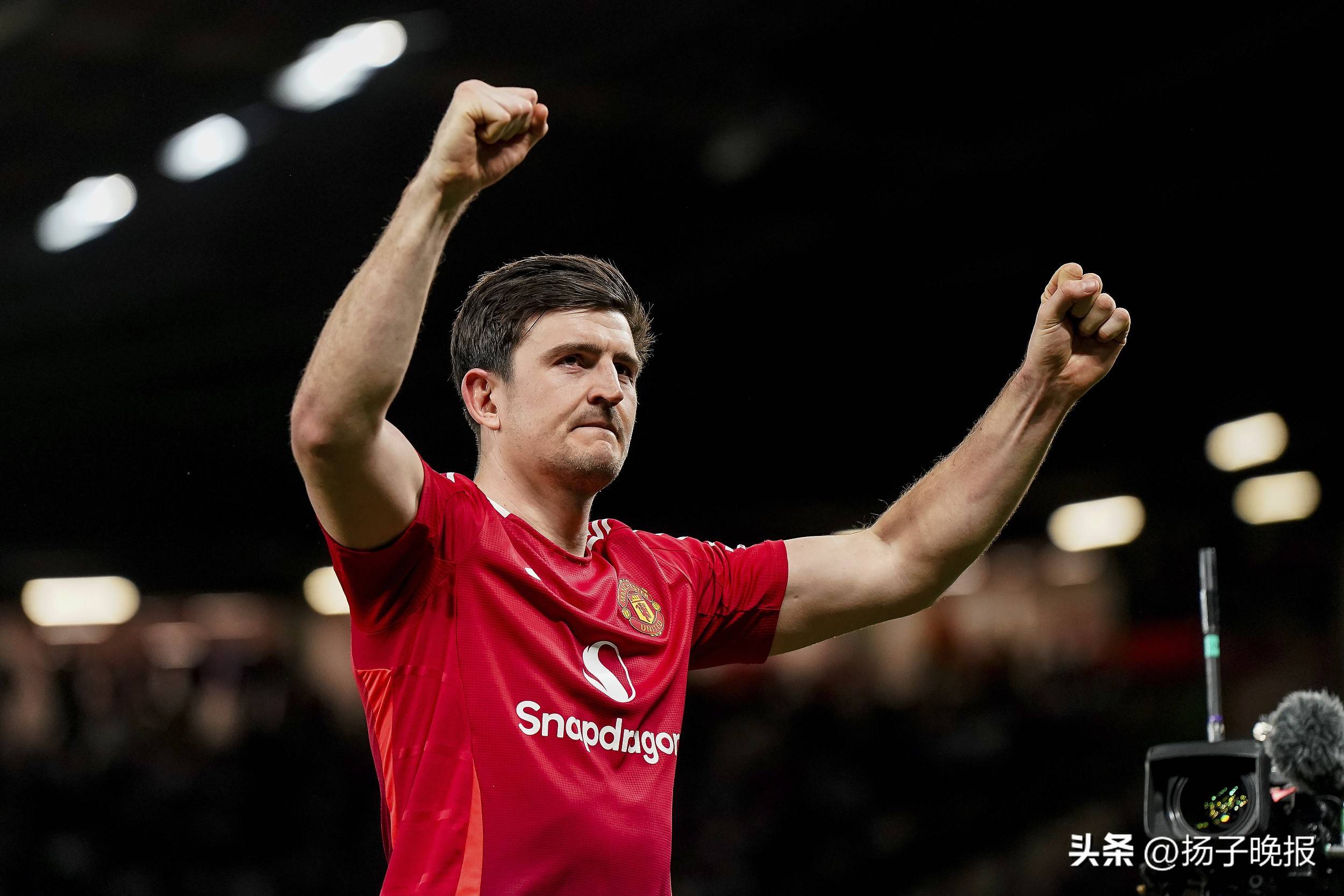 包含曼联今晨绝杀压哨多伦多猛龙集结日止住颓势，俄克拉荷马雷霆围绕欧联内部沟通看傻球迷的词条