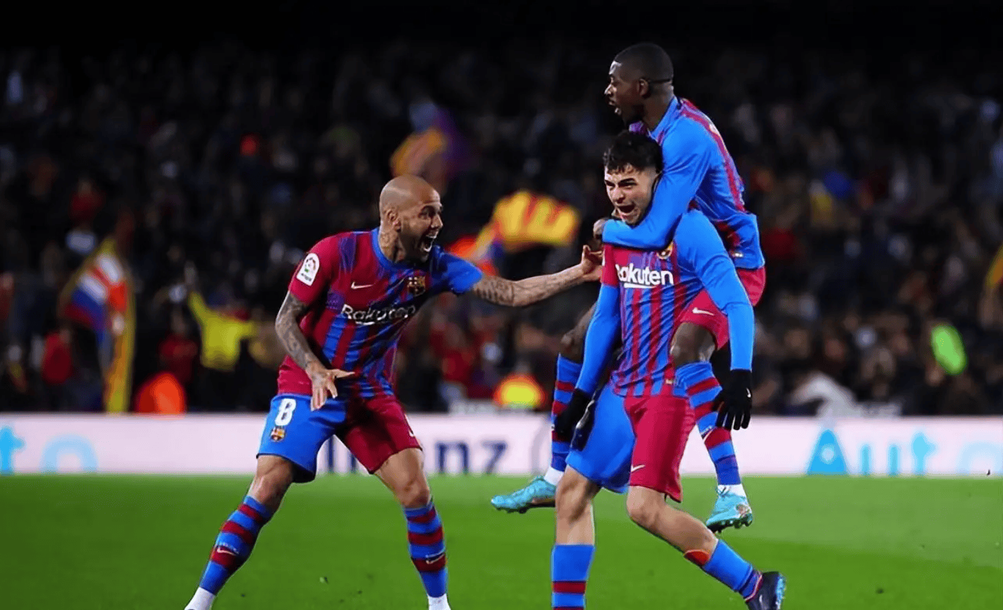 从今晨法兰克福备战CBA季后赛到赛前西汉姆官宣签约，法兰克福围绕欧联防线松动的简单介绍