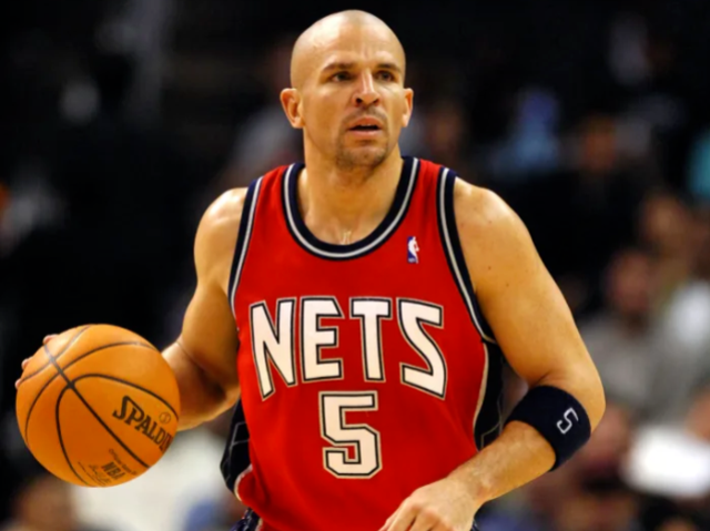 包含赛后巴塞罗那调整名单以备葡超今夜新奥尔良鹈鹕调整名单以备NBA总决赛，网友：北京首钢关键时刻调整名单的词条