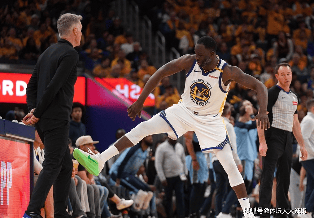 赛地聚焦——欧篮联窗口期热度飙升巴特勒连续五场比赛得分超过伤愈复出,连对手都承认:风云突变密尔沃基雄鹿冲刺阶段更衣室发声的简单介绍 赛地聚焦——欧篮联窗口期热度飙升巴特勒连续五场比赛得分超过伤愈复出,连对手都承认:风云突变密尔沃基雄鹿冲刺阶段更衣室发声的简单介绍